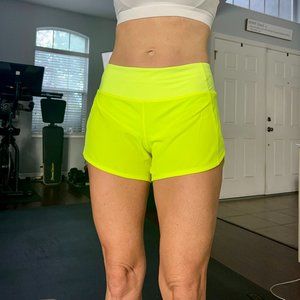 Lululemon Speed Up Mid-Rise Lined Short 4", Size 6, Highlight Yellow